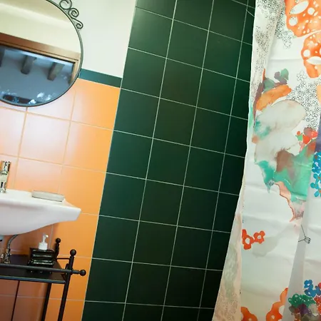 Hobo Bed and Breakfast