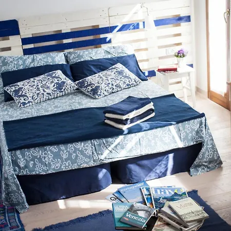 Hobo Bed and Breakfast 4*